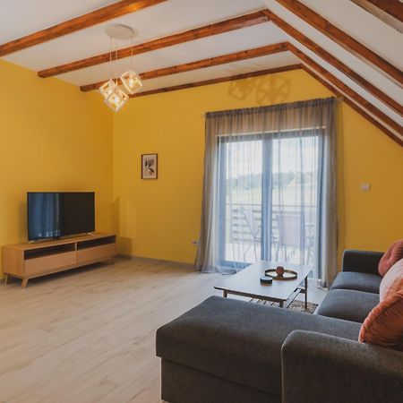 Vila Rea Zabljak  Luaran gambar