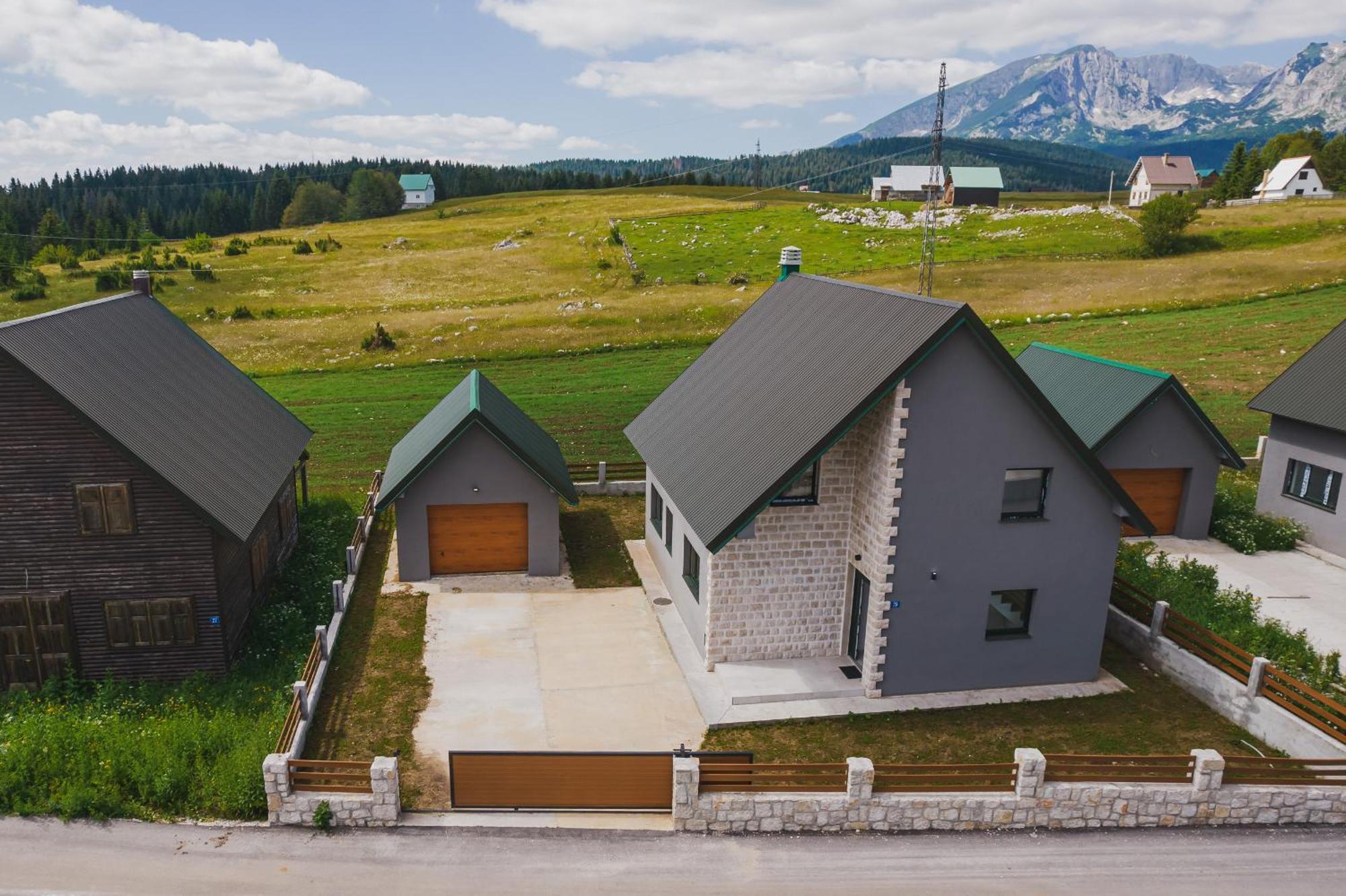 Vila Rea Zabljak  Luaran gambar